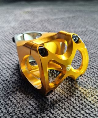 Potencia MTB - Gold/Silver