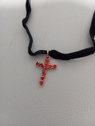 Collar cruz roja dorada - joya vintage