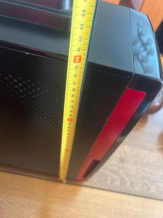 Torre PC Stylish Design negra y roja
