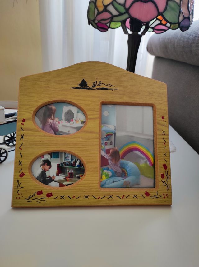 Moldura fotográfica em madeira