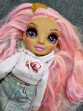 Bambola Rainbow High Glam