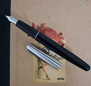 Pluma Parker Frontier estilográfica