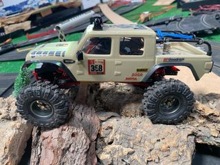 Jeep Gladiator Axial SCX24 RC