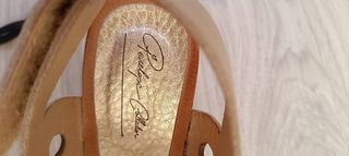 Sandalias doradas piel