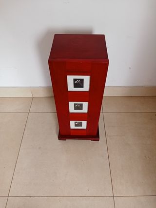 Expositor rojo para fotos