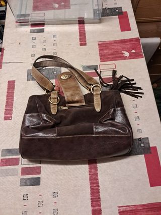 Bolso marrón de piel