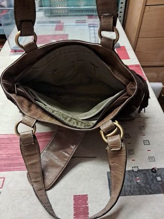 Bolso marrón de piel