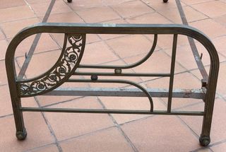 Cama antigua metal dorado