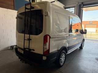 Ford Transit Kombi Trend Delantera 330 L2H2 130 4p