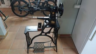 Máquina coser Singer 29k51 
