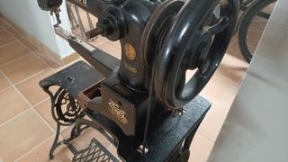 Máquina coser Singer 29k51 