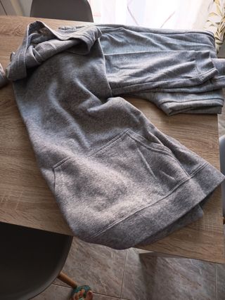 Chándal gris hombre