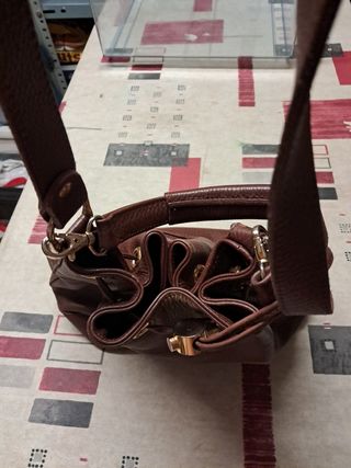 Bolso marrón de cuero