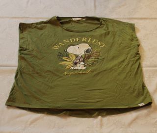 Camiseta Snoopy verde oliva