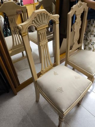 2 sillas madera estilo antiguo