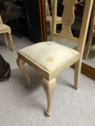 2 sillas madera estilo antiguo