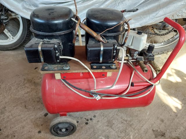 Compresor aire 25L - 2 cilindros