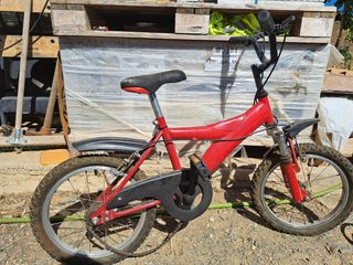 Bicicleta roja niño 16" usada