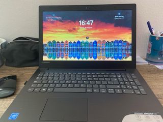 Portátil Lenovo 17" Negro