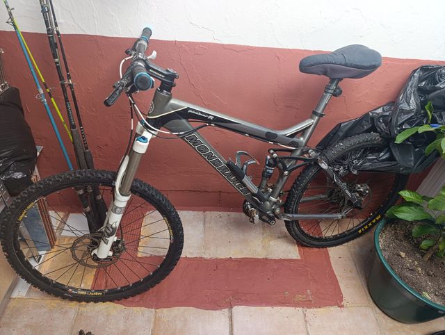 Mondraker Factor RR - Bicicleta carbono