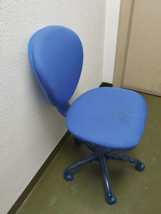 Silla oficina giratoria azul
