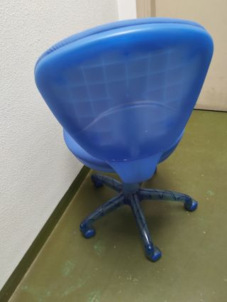 Silla oficina giratoria azul