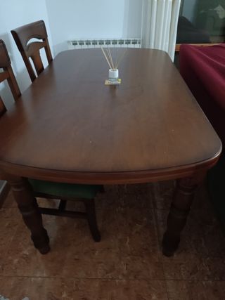 Librería, mesa, sillas, sofás, salón pino