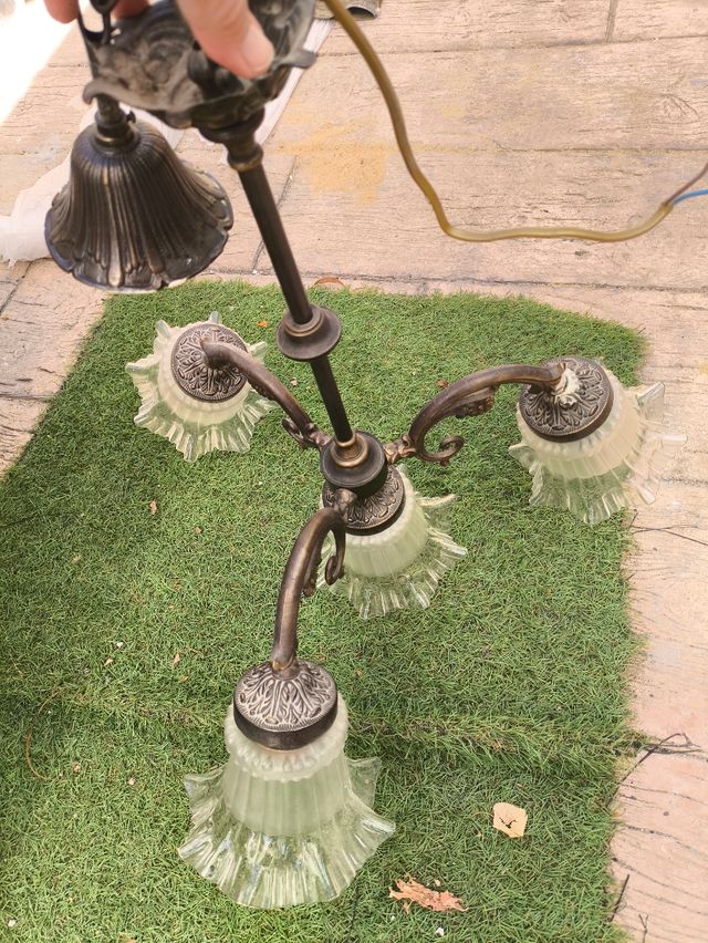 Lámpara bronce araña antigua 4 brazos