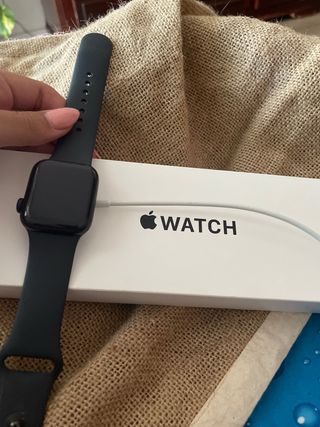 Apple Watch SE Negro, con cargador y caja