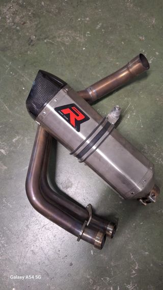 Escape Ninja 650 / Z650 Dominator HP1 + DB Killer
