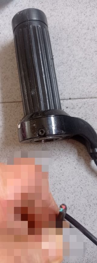 Acelerador de puño i mas piezas Patinete Eléctrico
