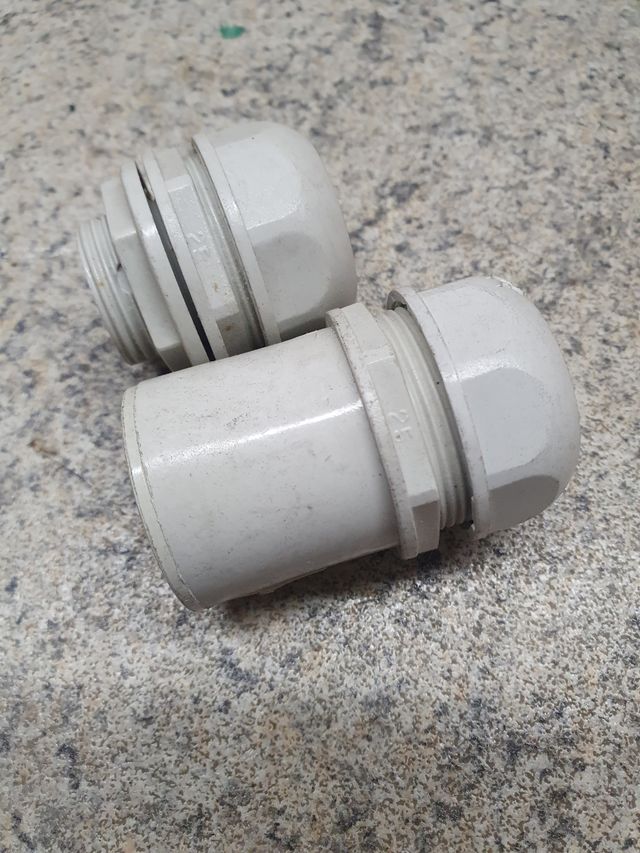 raccordi tubo elettrico