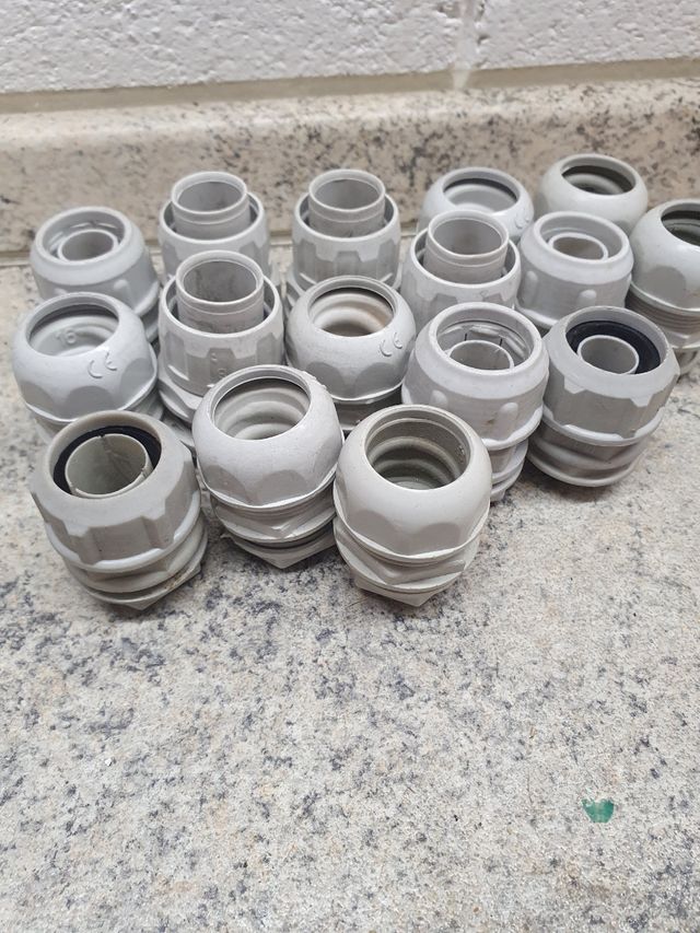 raccordi tubo elettrico