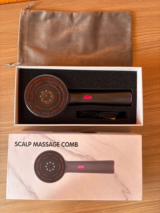 Pettine massaggiatore per cuoio capelluto