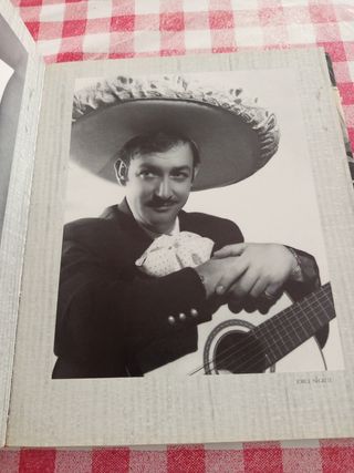 Libro Gyenes:Memorias firmado