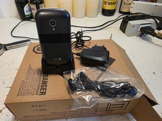 Telefono a conchiglia semplice per anziani