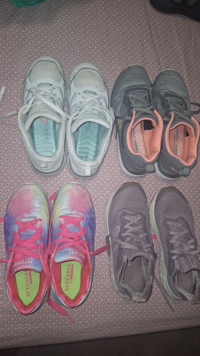 4 Zapatillas Skechers - Variadas