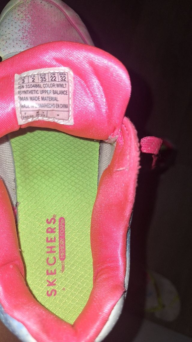 4 Zapatillas Skechers - Variadas