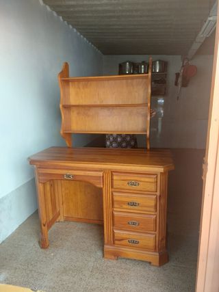 Escritorio madera + estantería