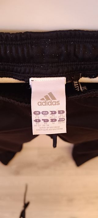 Pantalón Adidas negro deportivo