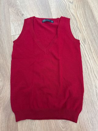 Chaleco Zara rojo talla S