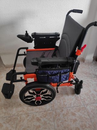 Silla de ruedas eléctrica marca Tripaide 