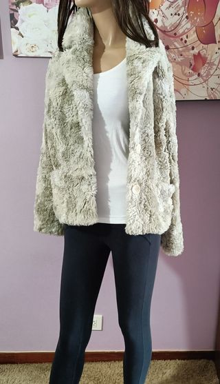 Chaquetón pelo sintético beige