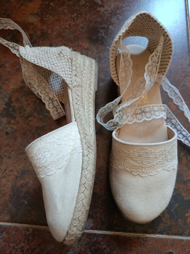 Espadrilles encaje beige