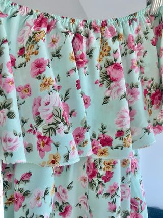 Blusa floral hombros descubiertos 