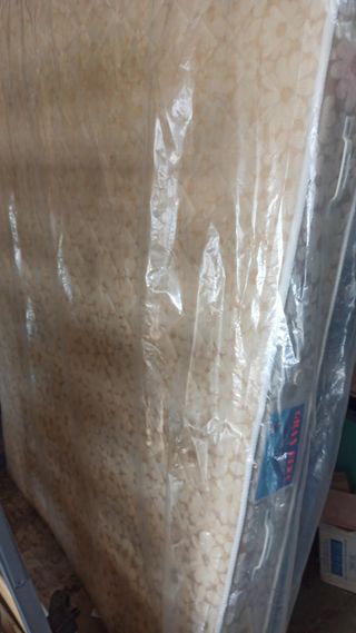 Se vende Colchón de 135