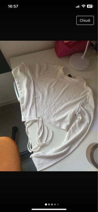 Maglia bianca a maniche lunghe