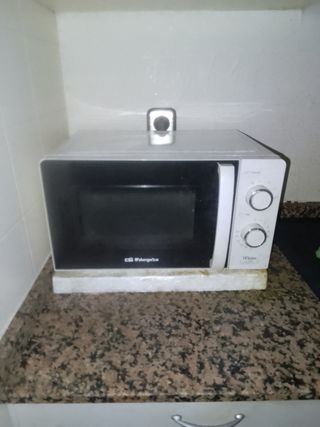 Microondas Orbegozo blanco