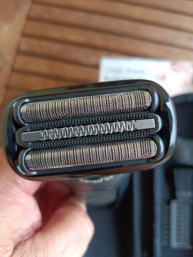 Rasoio elettrico Braun Series 6 Sensoflex