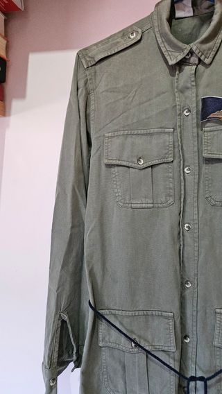 Vestido camisero verde militar